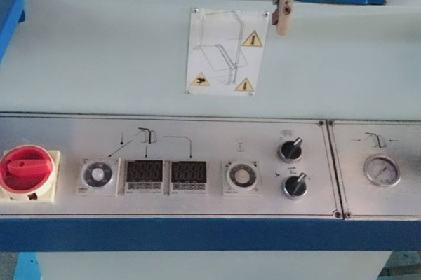 怎樣檢測發(fā)電機油壓？